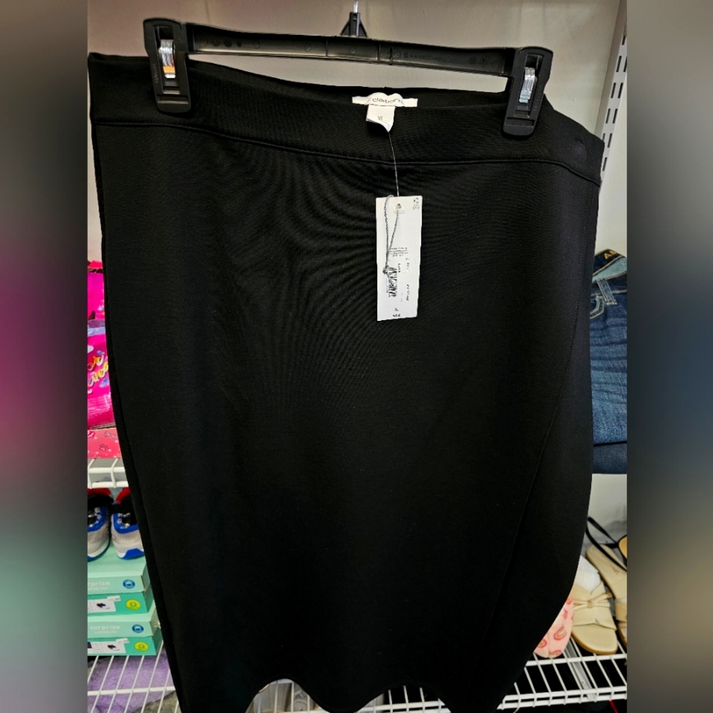 Black pencil skirt